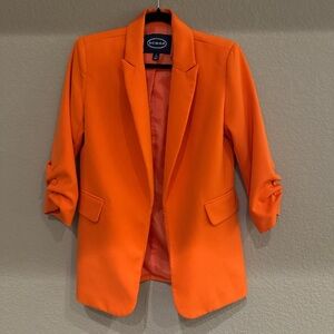 SCOOP Bright Orange Ruched Sleeve Blazer – Size Small (4–6) 🧡